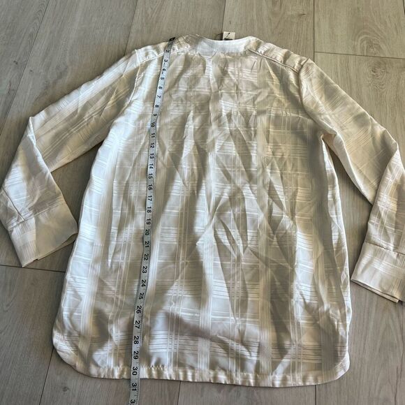 Banana Republic Polyester Plaid Top size M - Picture 3 of 6